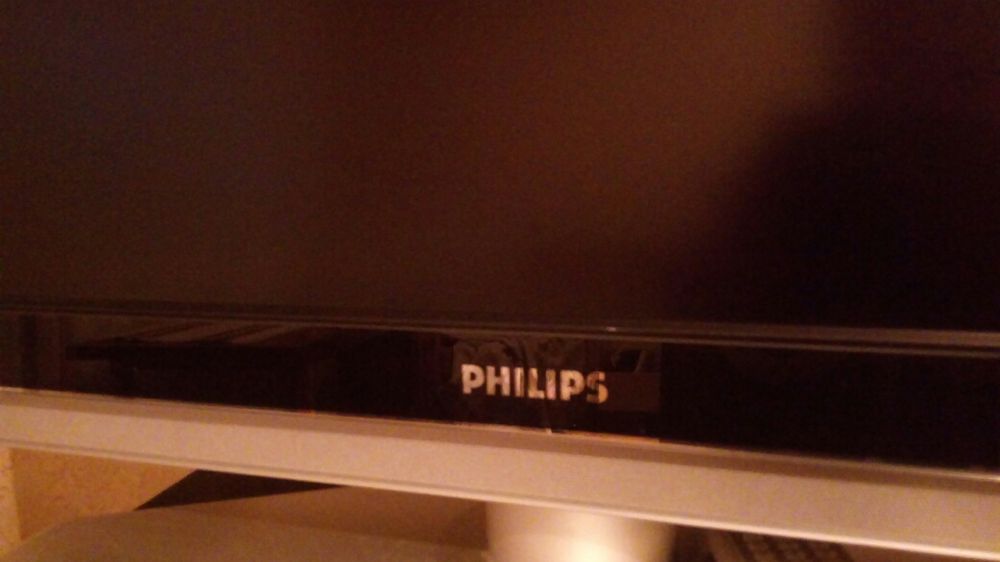 Телевізор 37" Philips