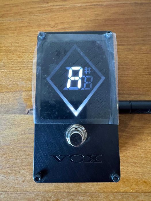 VOX VXT-1 Тюнер для гітари, бас-гітари, акустики. Легке БУ