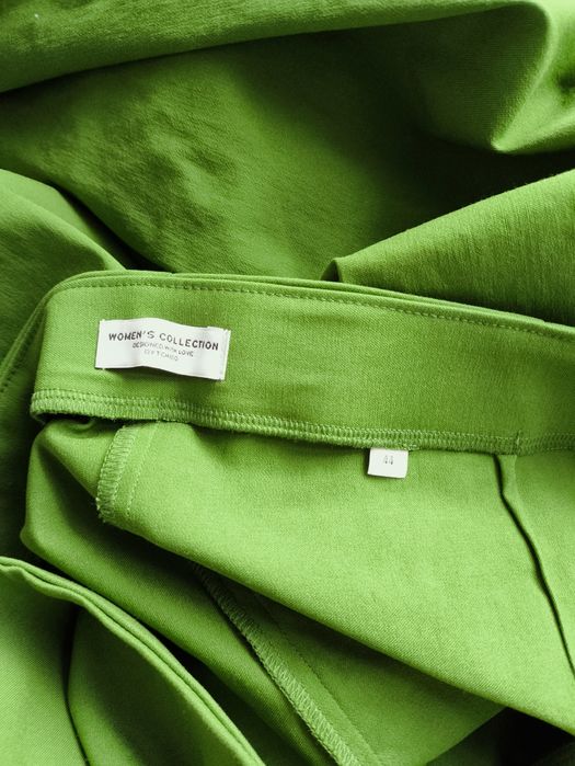 Tchibo Woman spodnie rybaczki legginsy zielone wiskoza lycra