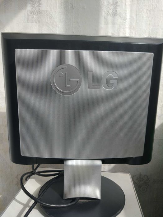 Монитор LG Flatron