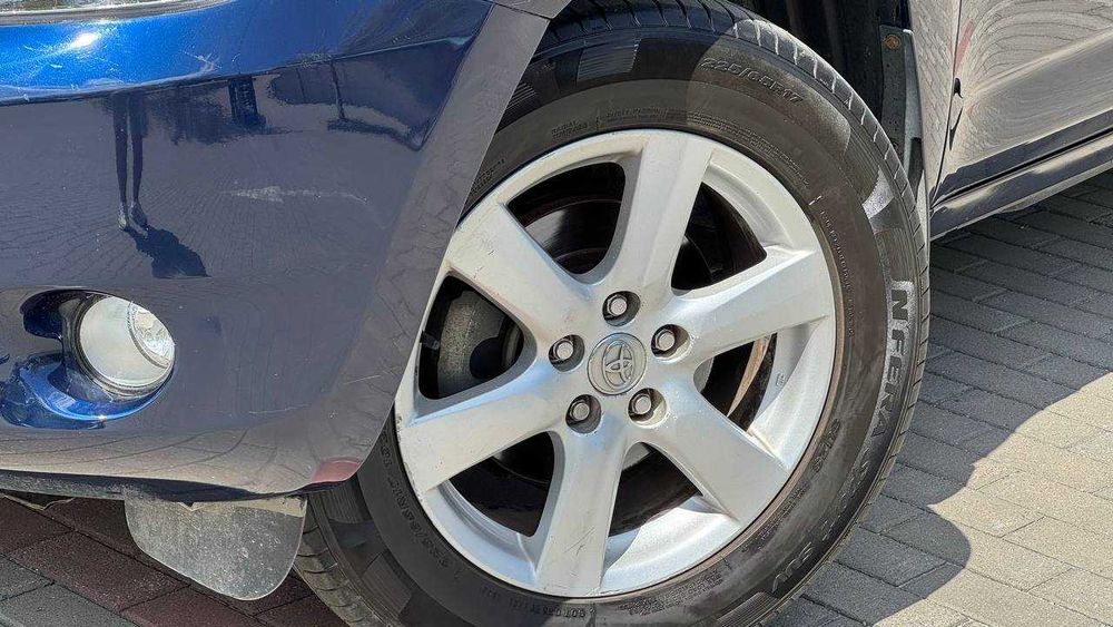 Toyota RAV 4  Автомат повний привід газ бензин 2008