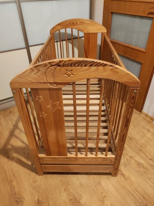 Sprzedam łóżeczko dziecięce