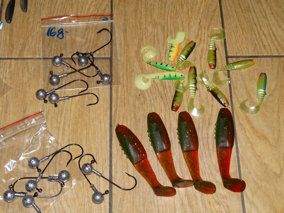 Zestaw spinningowych  przynęt wędkarskich