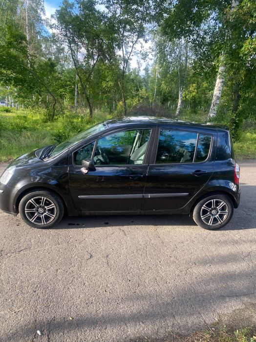 Продам автомобіль Renault Modus