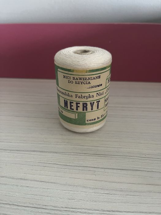 Białe nici bawełniane PRL Nowosolska Fabrka Nici Odra NEFRYT