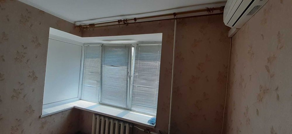 Продаж кімнати з ремонтом вул Нарбутівська