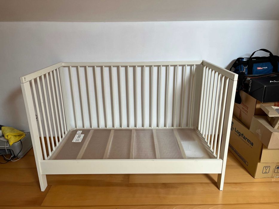 Berço GULLIVER + colchão + acessórios
