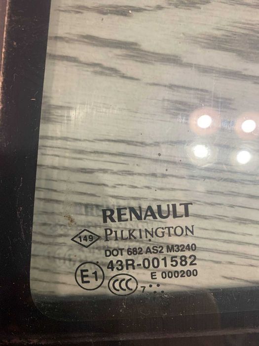 Renault Laguna III скло дверей ліве