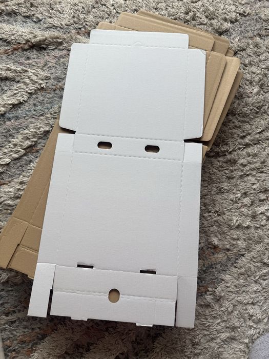 Pudełka na pizzę 22*22