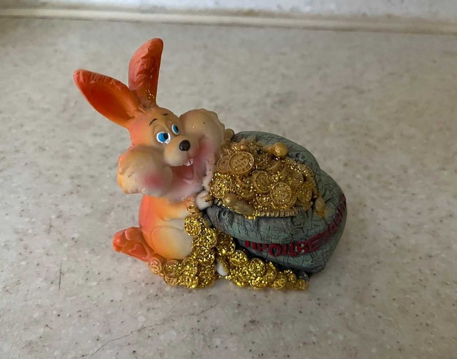 Фигурка статуэтка копилка кролик