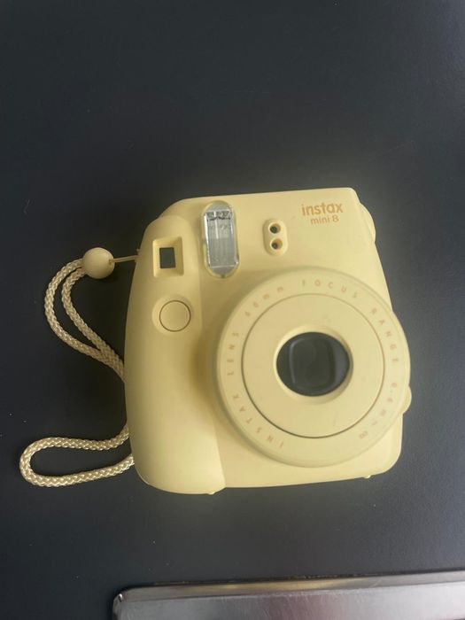 Instax mini 8 amarela