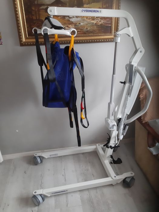 Nowy Podnosnik Medyczny do 150 kg .      3900      00