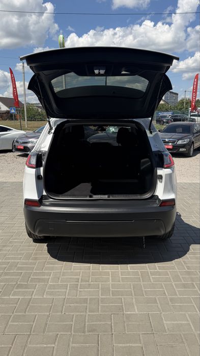 Jeep Cherokee Джип Чірокі Latitude 2019 р 2.4 Газ/Бенз 9АКПП