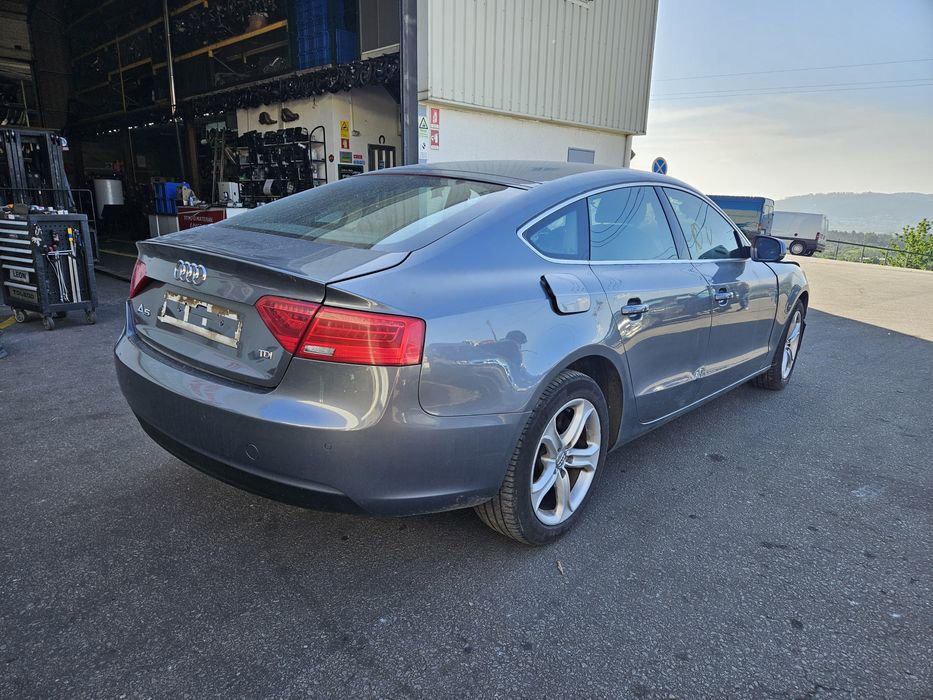 Audi A5 Sporback 2.0 TDi de 2012 para peças