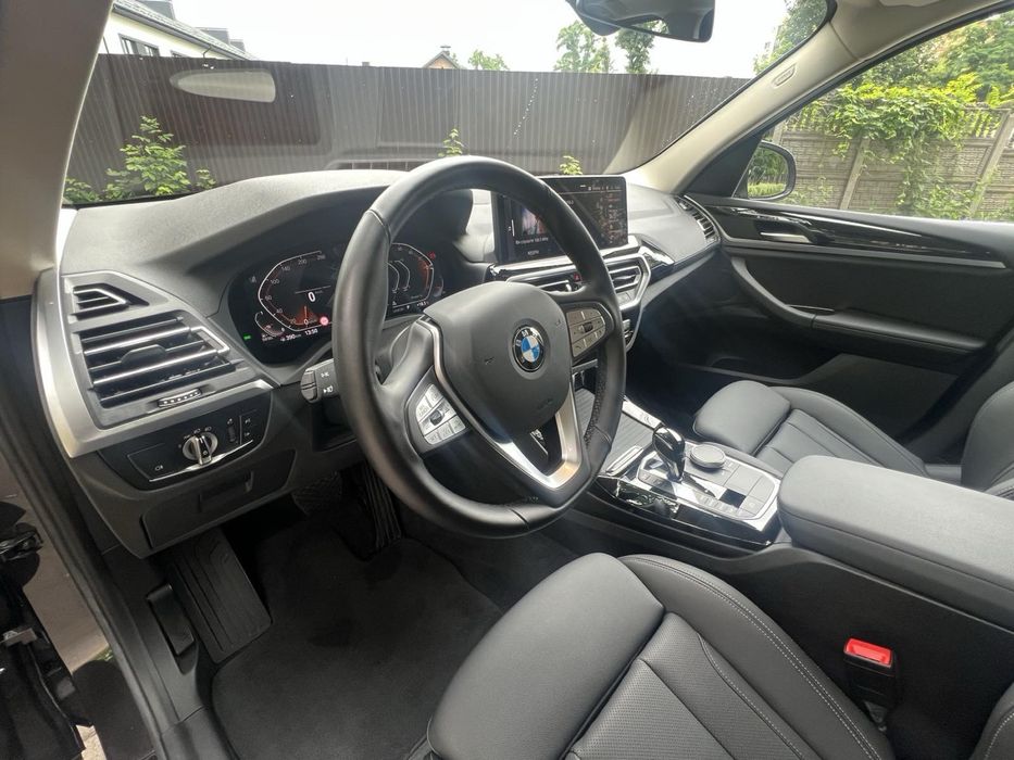 Продам BMW X3 2023