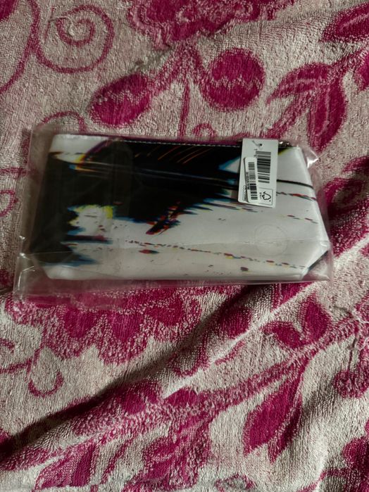 Косметичка Clinique нова