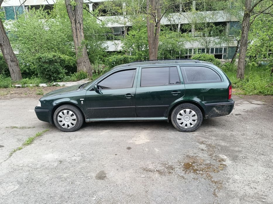 Продам шкода Октавія тур Мотор  Новий поміняний