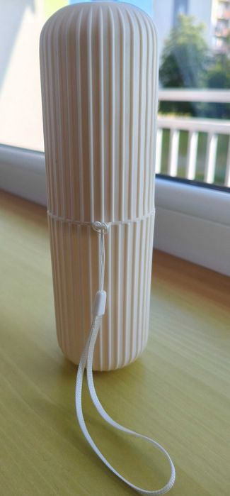 Etui podróżne na szczoteczkę do zębów i pastę