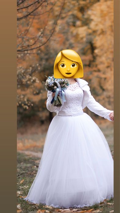 Продам весільну сукню