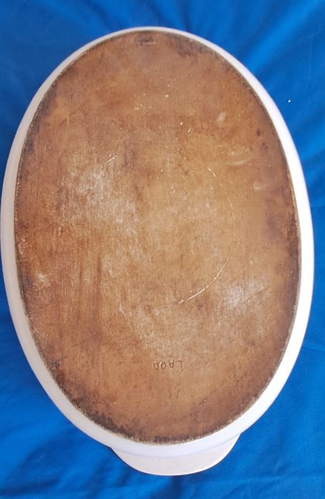 Assadeira bastante grande