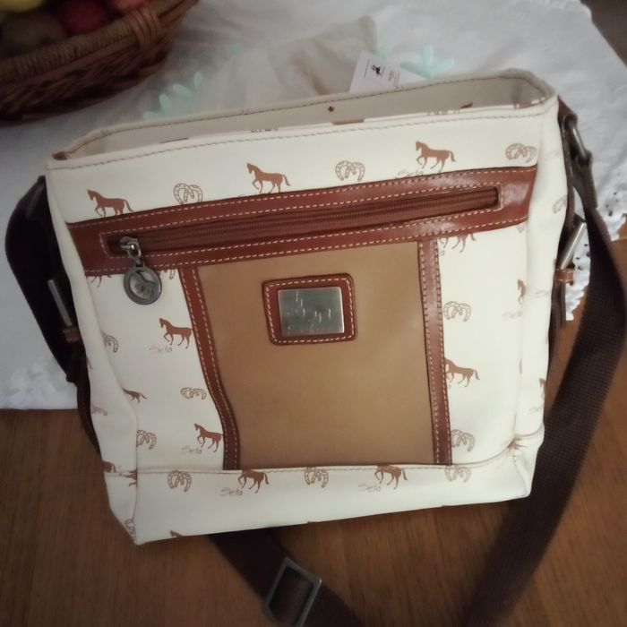 Carteira de sra de ombro