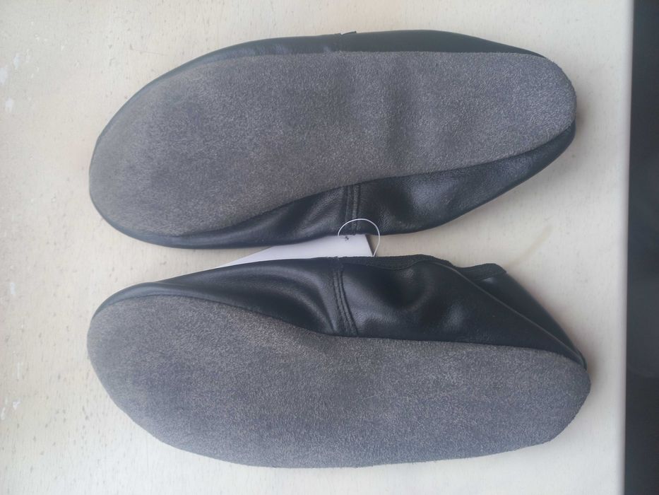 Шкіряні дитячі чешки