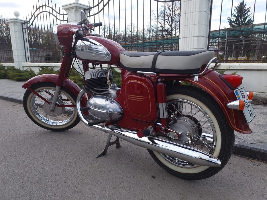 Продам мотоцикл Jawa 350 typ 360.00
