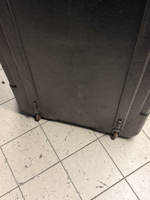 Flight Case Gator Grande para Guitarra / Instrumentos / Equipamento AV