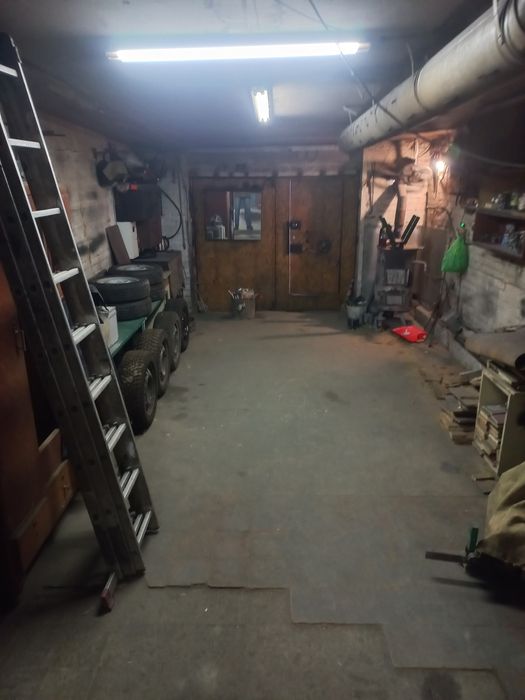 Продам двойной гараж