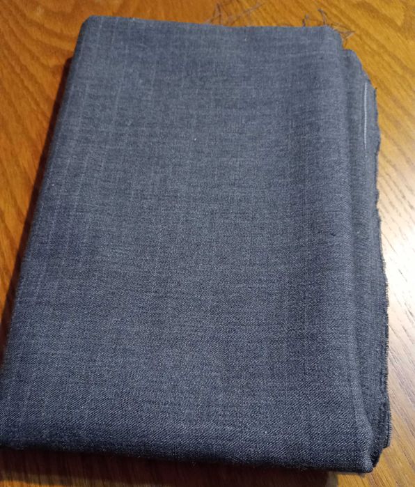 Nowy materiał szary na spódnicę/spodnie szer. 1,52 cm dł.1,20m