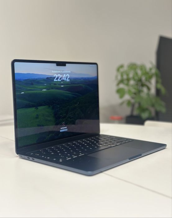 MacBook Air M3 (2024) – 16GB RAM, 256GB SSD, gwarancja 2026