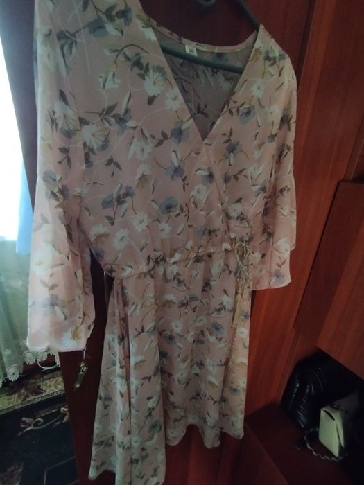 сукня літня рожева