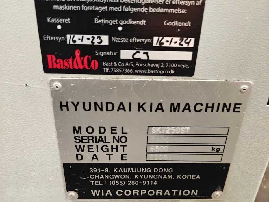 Токарний верстат з ЧПУ Hyundai KIA SKT250SY