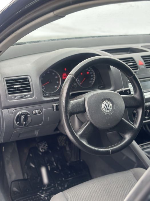 Продам Volkswagen Golf 5