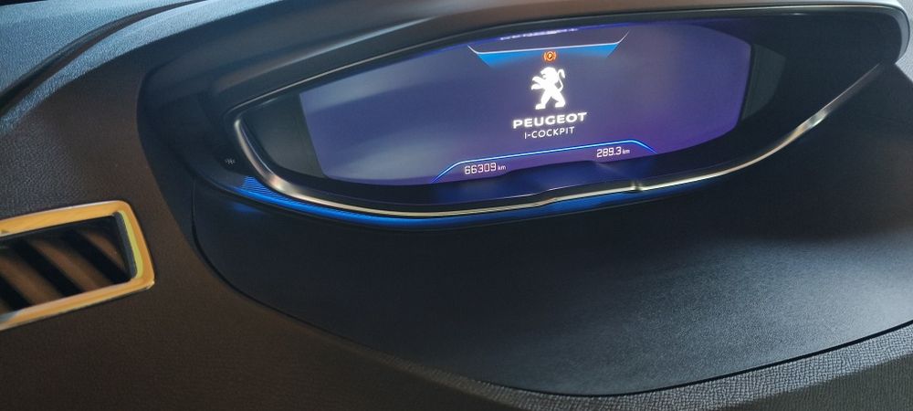 Peugeot 3008 II 1.5 HDI 130KM automat niski przebieg 66ty km