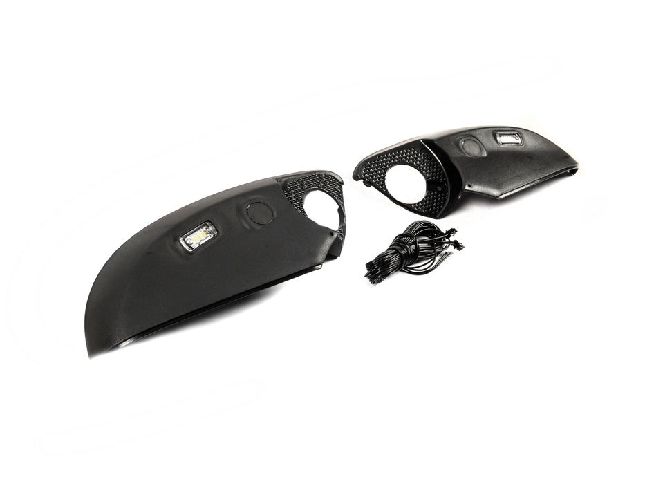 Toyota Land Cruiser 200 Нижня частина дзеркала (з LED-підсвіткою)