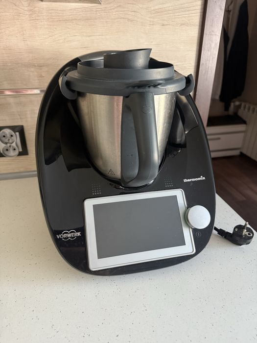Sprzedam Thermomix 6
