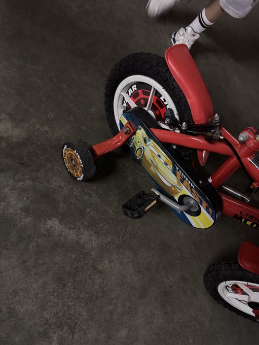 Bicicleta Iniciação 4-5-6 anos Faisca McQueen