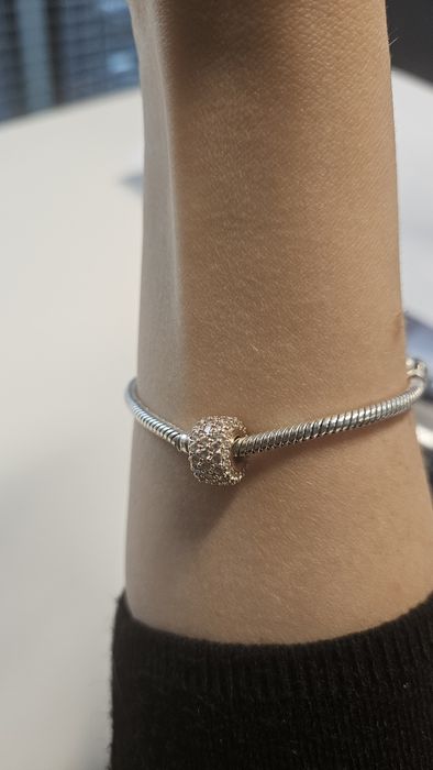 Złoty charms Pandora