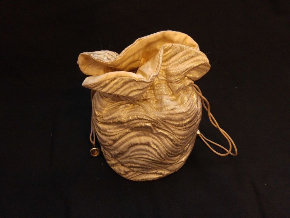 Torebka, sakiewka złota