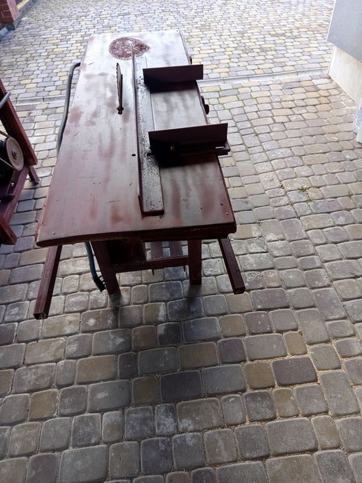 Продається циркулярна і фуганок