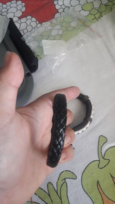 Pulseiras novas unisex