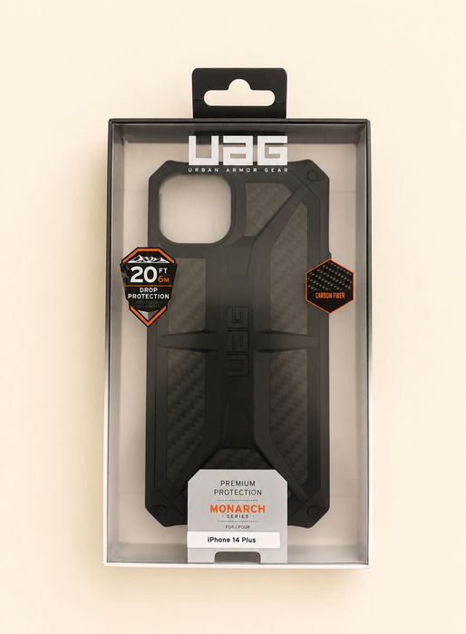 UAG (Urban Armor Gear) Monarch Series do iPhone 14 Plus.