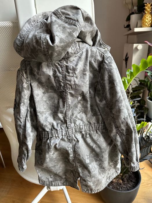 Dziewczęca kurteczka wiosenna z H&M 98cm