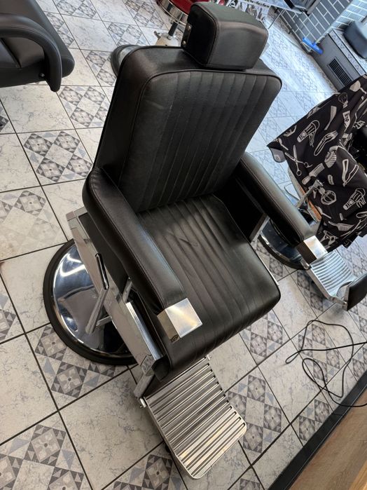 Fotel barberski AYALA LORD