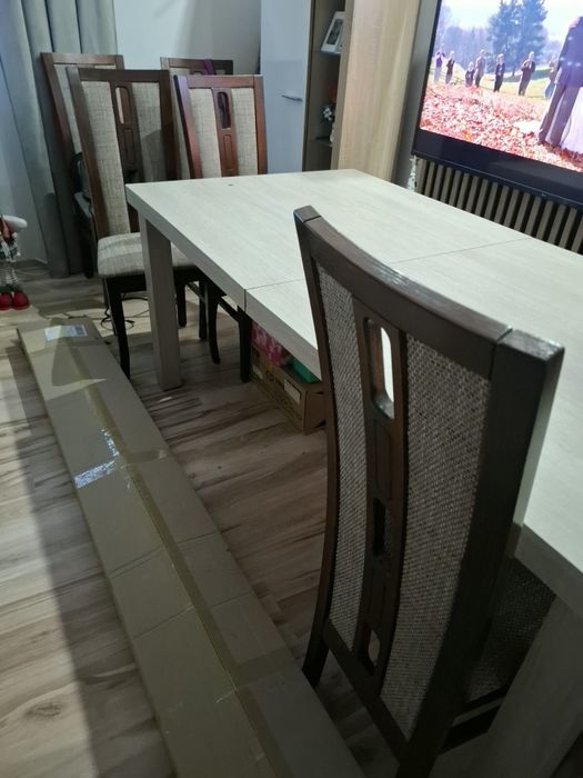 Sprzedam stół I krzesla