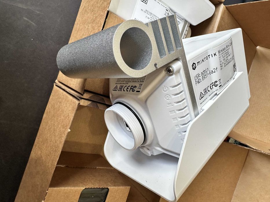 Точка доступу MikroTik Wireless Wire Cube Pro (CubeG-5ac60aypair)