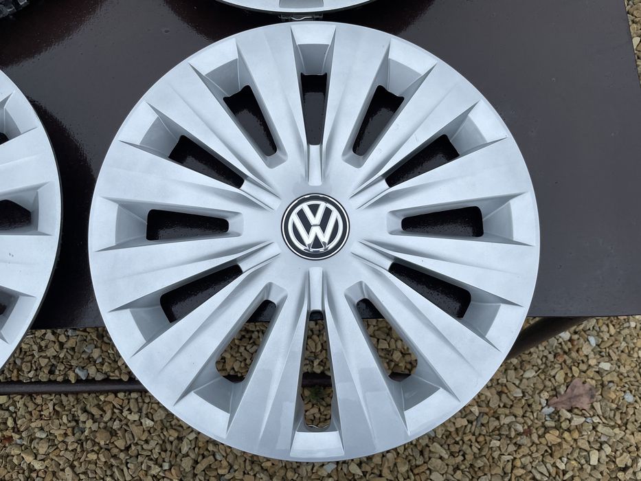 Fabryczne kołpaki VW Golf 7.