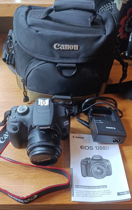 Lustrzanka Canon EOS 1200D