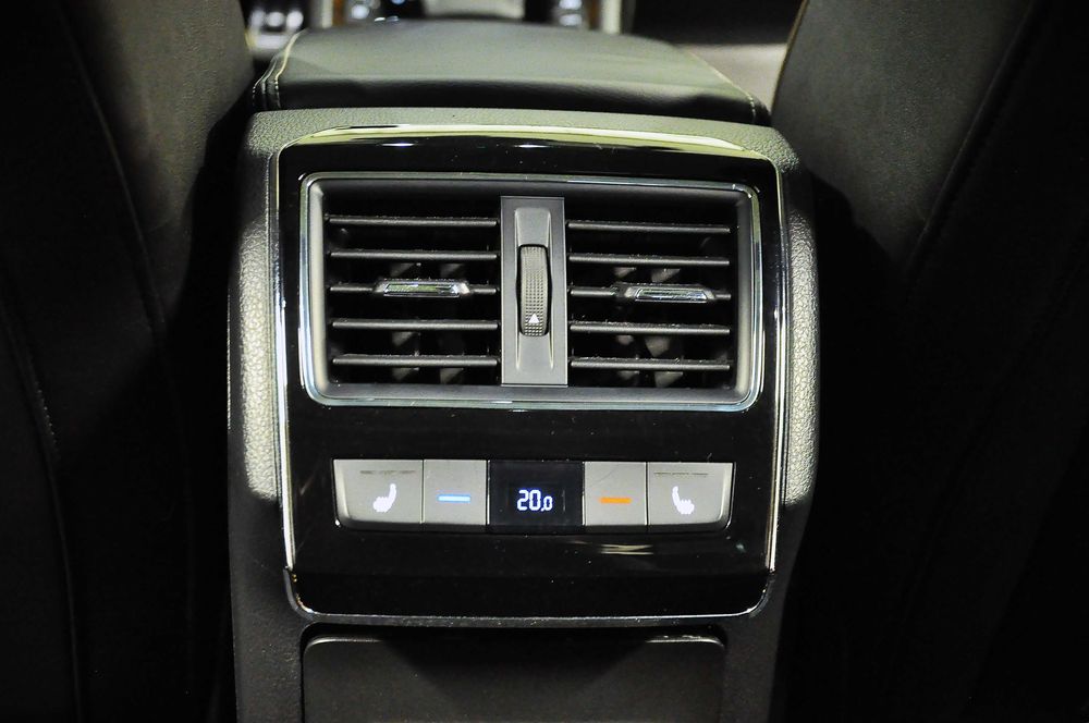 Skoda Superb SCOUT 4x4 280/315 KM FULL OPCJA Hak WEBASTO Salon Polska